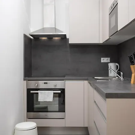Atrium With Free Parking And Ac Apartamento